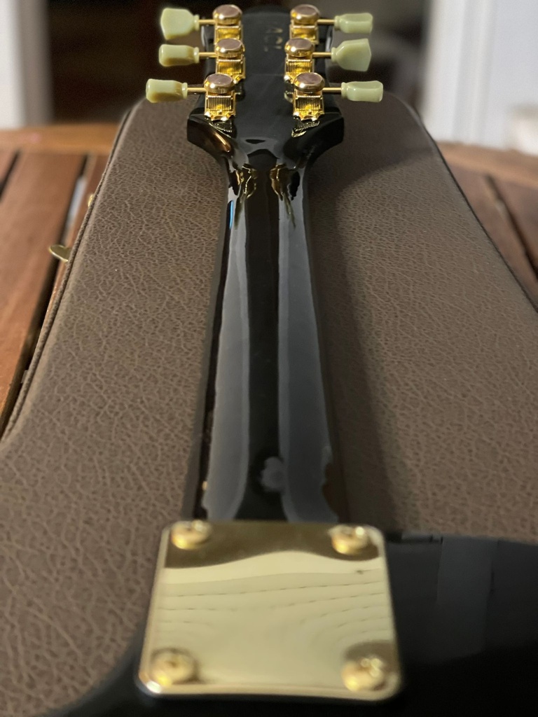 Les Paul mejorada con electrónica avanzada